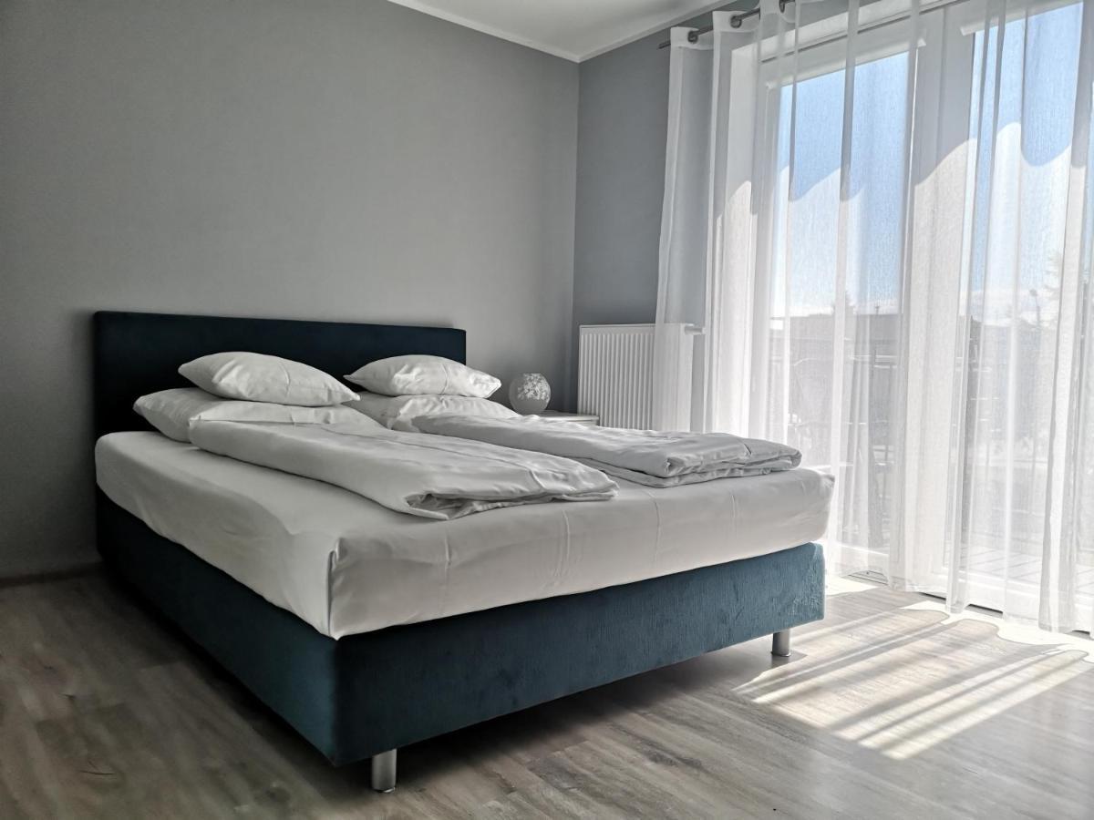 Bryant - & Homestay